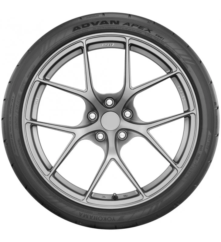 Llanta 235/40 R18 YOKOHAMA ADVAN APEX V601 95Y